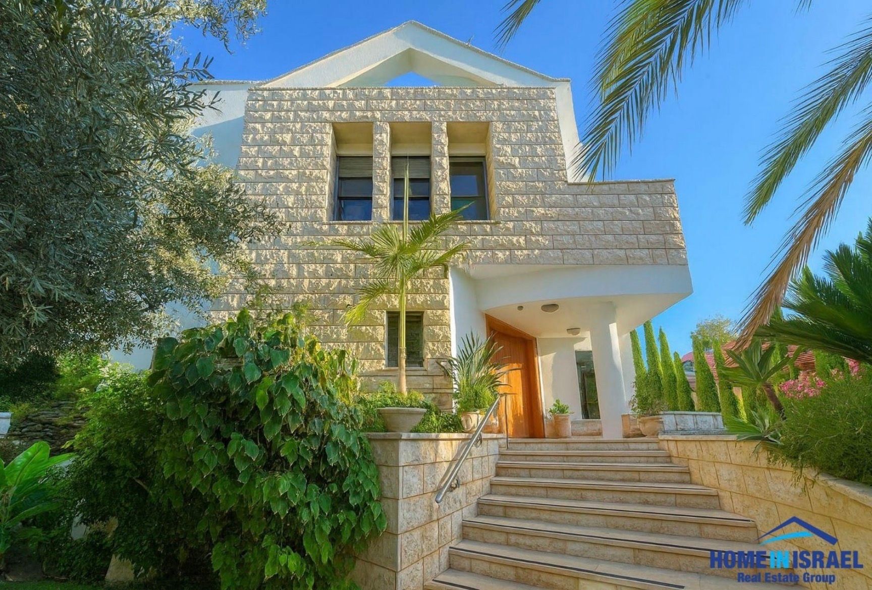 וילה יוקרתית במושב בת חן — תמונה 1