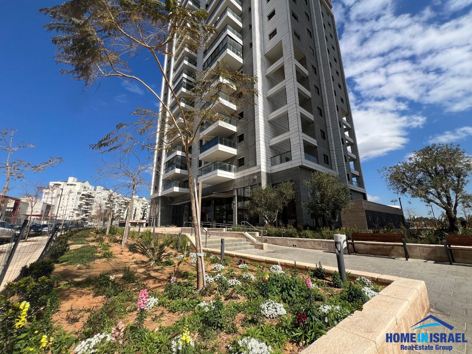 למכירה דירת 6 חדרים בקומה 29 באגמים נתניה בפרויקט גיא ודורון לוי — תמונה 1