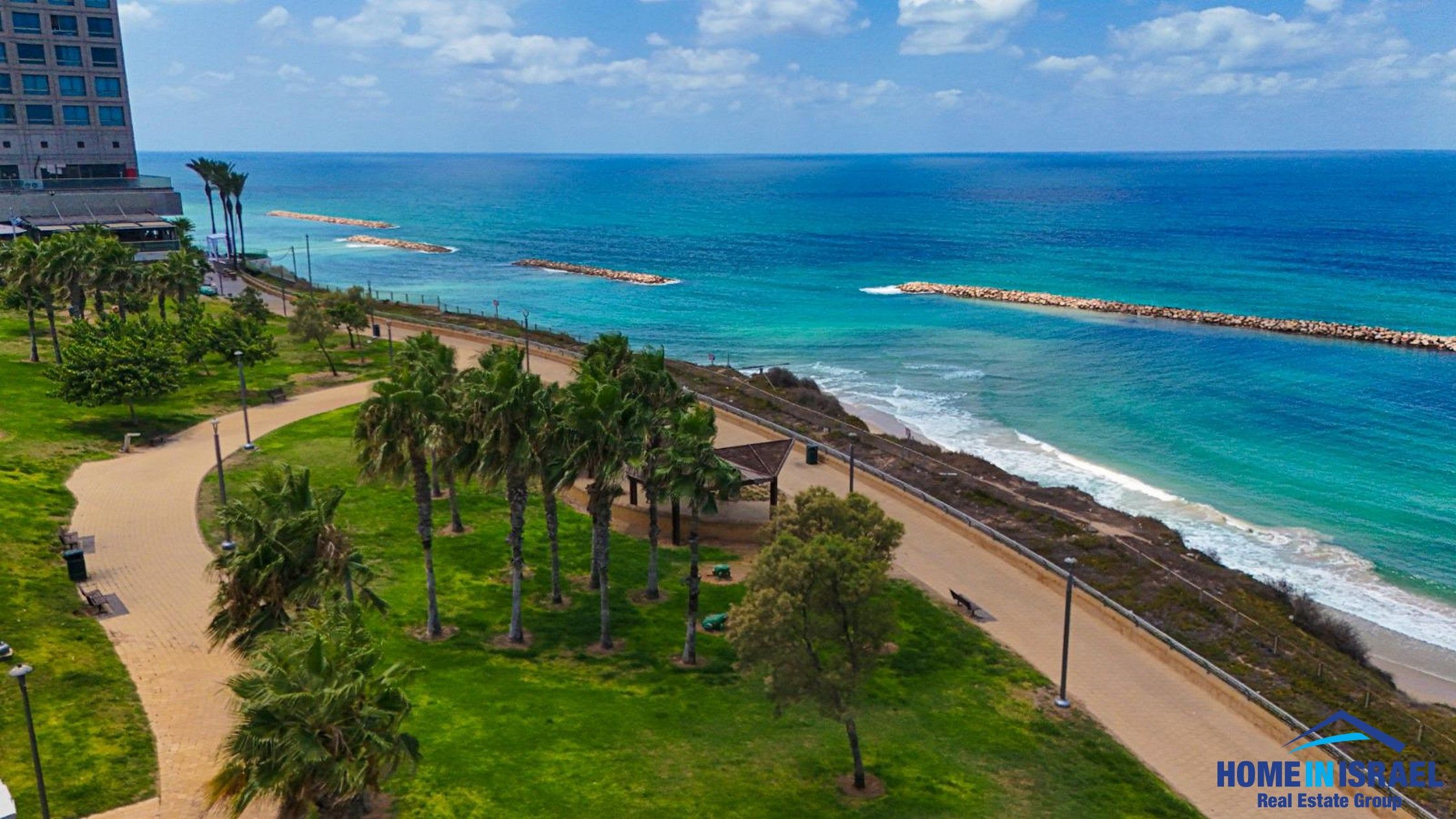 למכירה דירת יוקרה 5 חד' קו ראשון לים — תמונה 1