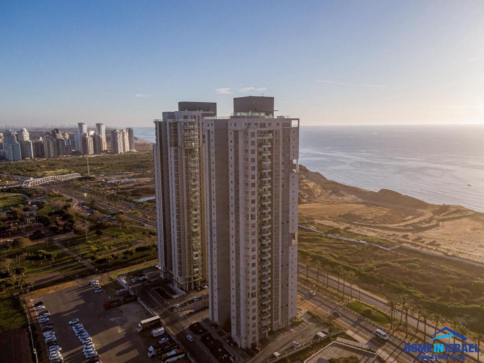 למכירה פנטהאוז יוקרתי בקו ראשון לים בנתניה, מול שירת הים — תמונה 1