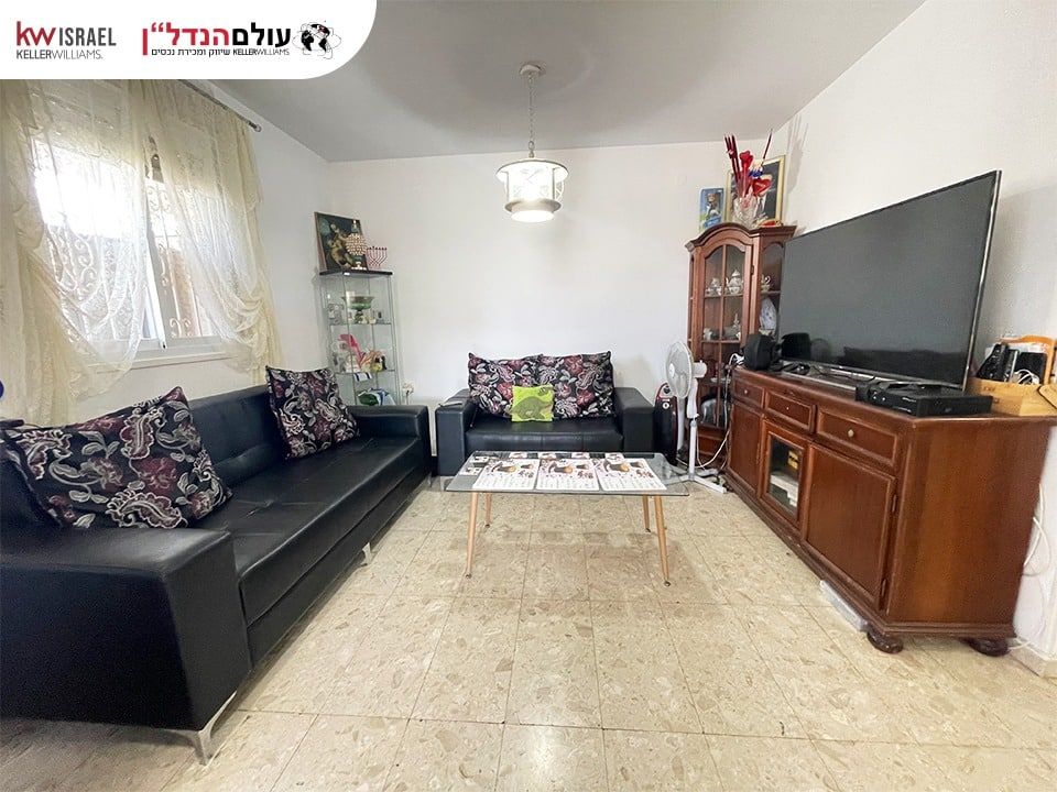 חדש בבלעדיות למכירה! דירת 4 חדרים בכרמיאל ממוקמת באיזור מרכזי ומבוקש — תמונה 2