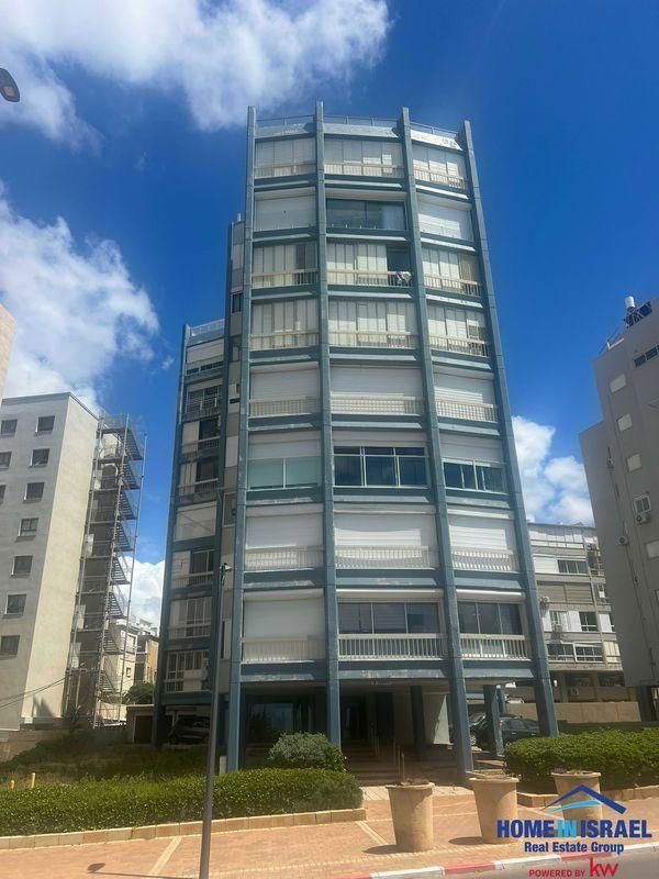 למכירה דירת 3 חד' על קו החוף של נתניה ברחוב דנקנר — תמונה 2